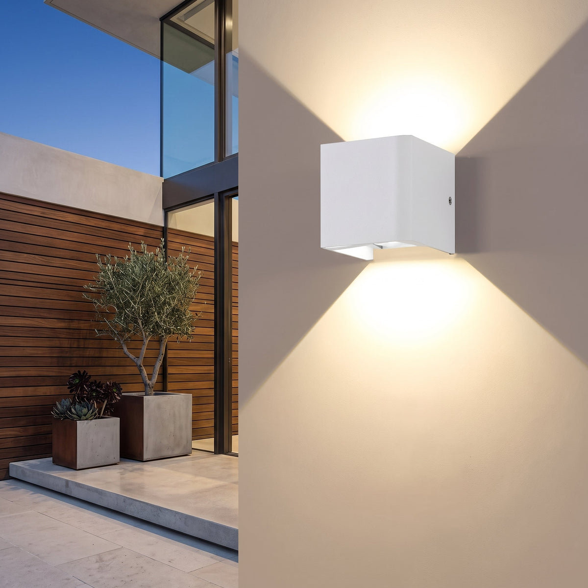 Outdoor wall light with slim vertical housing - white outdoor