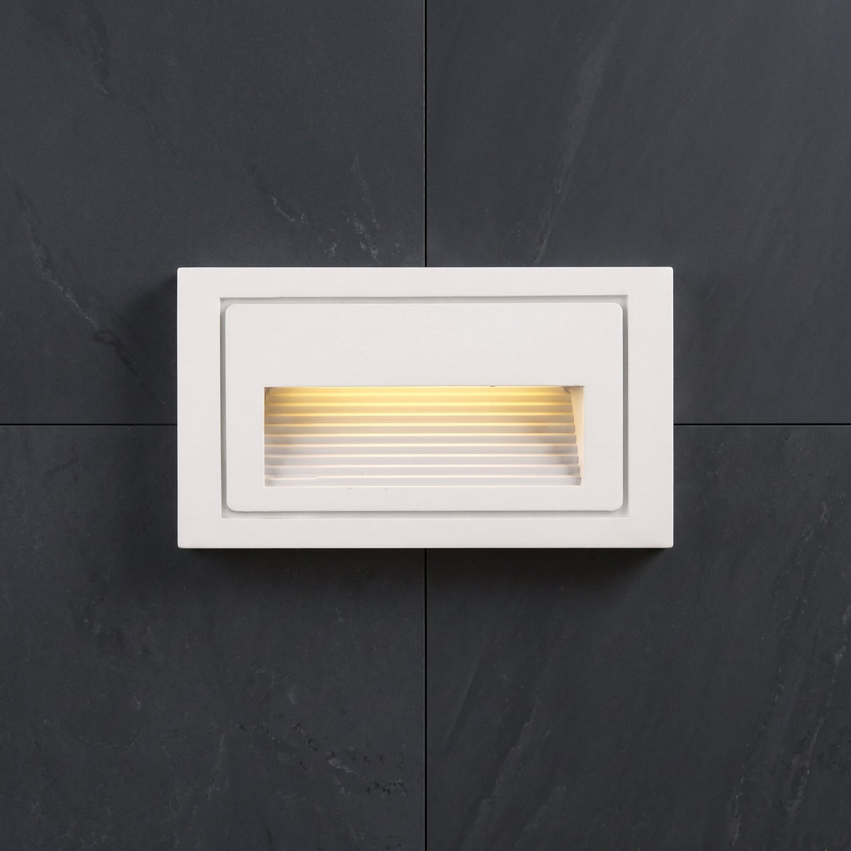 LED recessed step wall light fitting - white