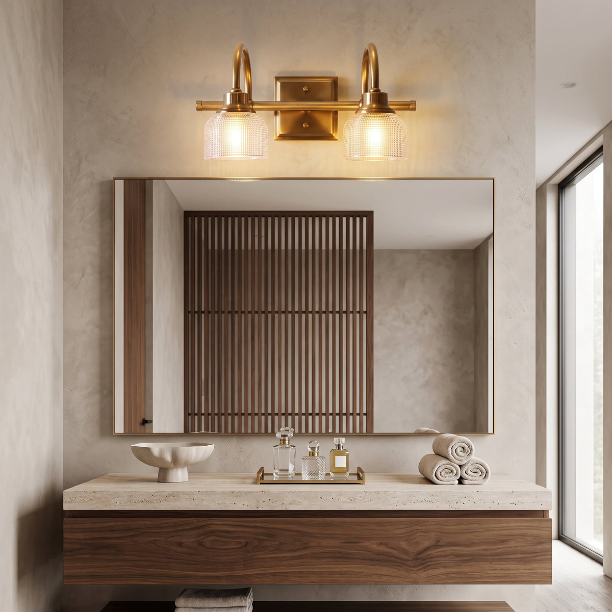 Wall light with glass shade