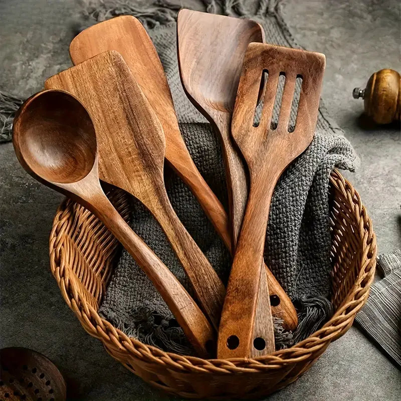 Teak wood kitchen utensil set in 5, 7 or 10 pieces