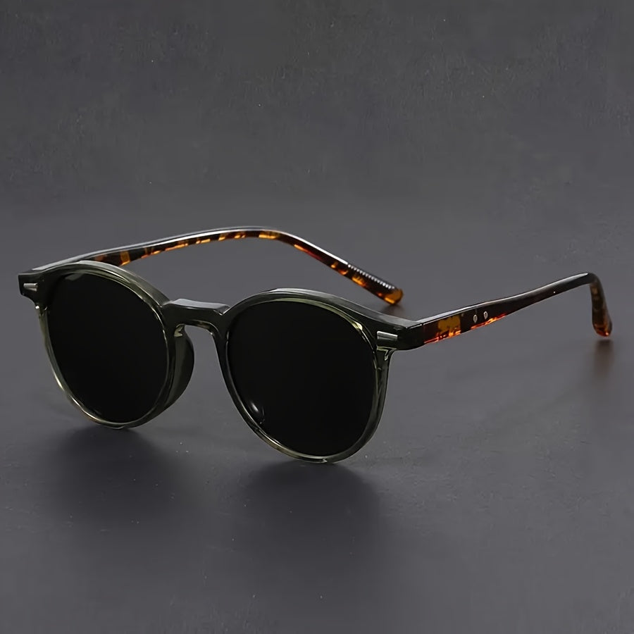 Men's round retro sunglasses with classic frame - green