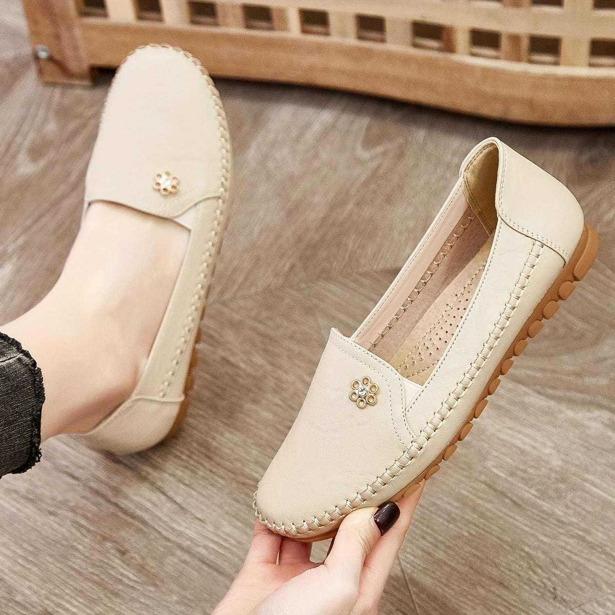 Women's Soft Slip-On Loafers - Lightweight Everyday Comfort