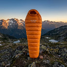 Sleeping bag with ripstop nylon and adjustable hood - orange
