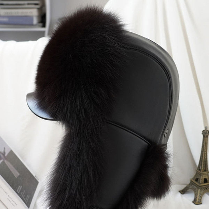 Winter hat with adjustable drawstring