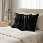 Silk pillowcase with temperature regulating design and hidden zip - black