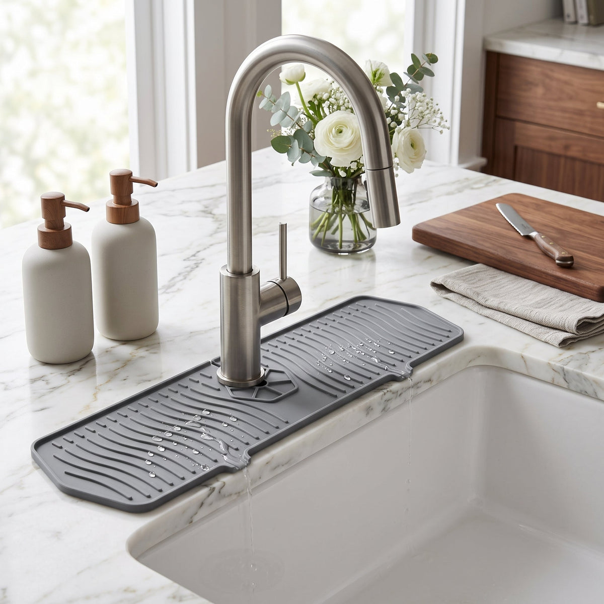 Silicone sink faucet splash guard mat - gray 76 cm (30 in)