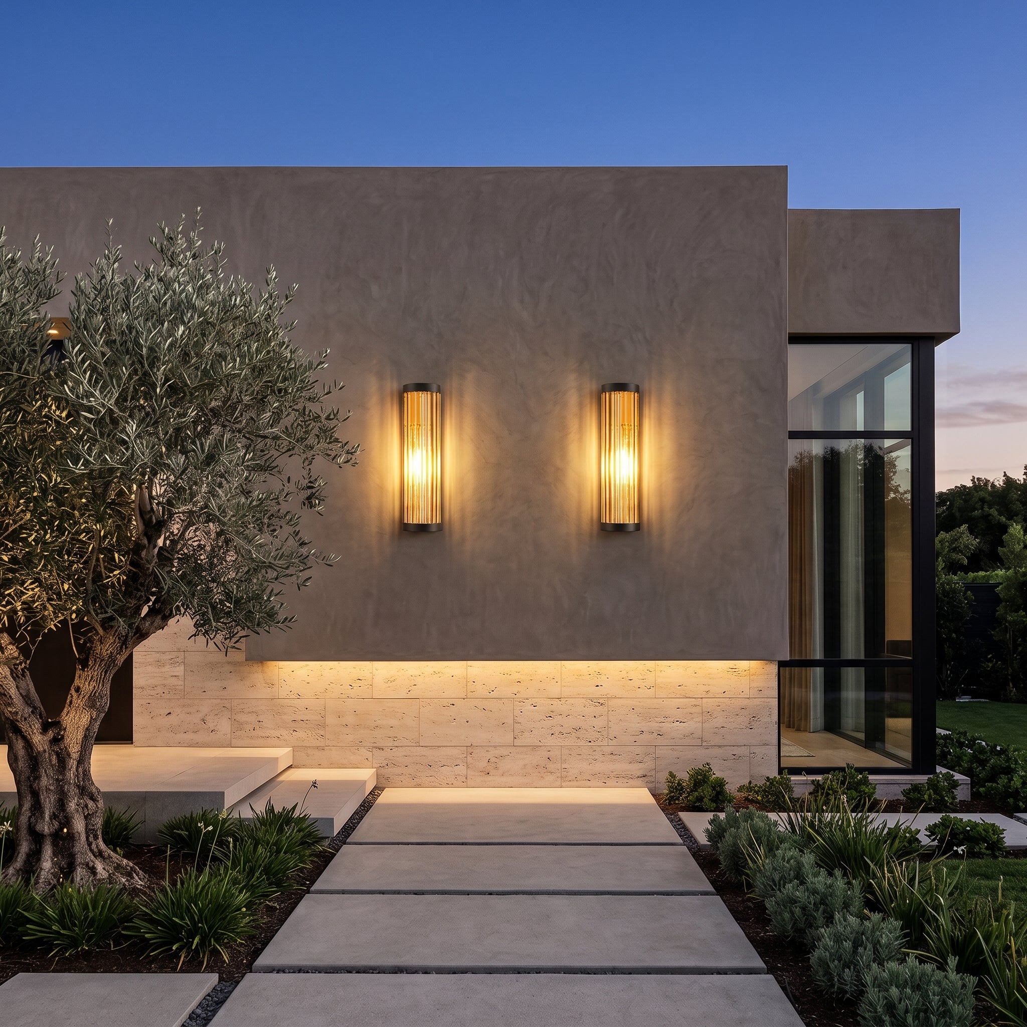 Outdoor wall light with retro design