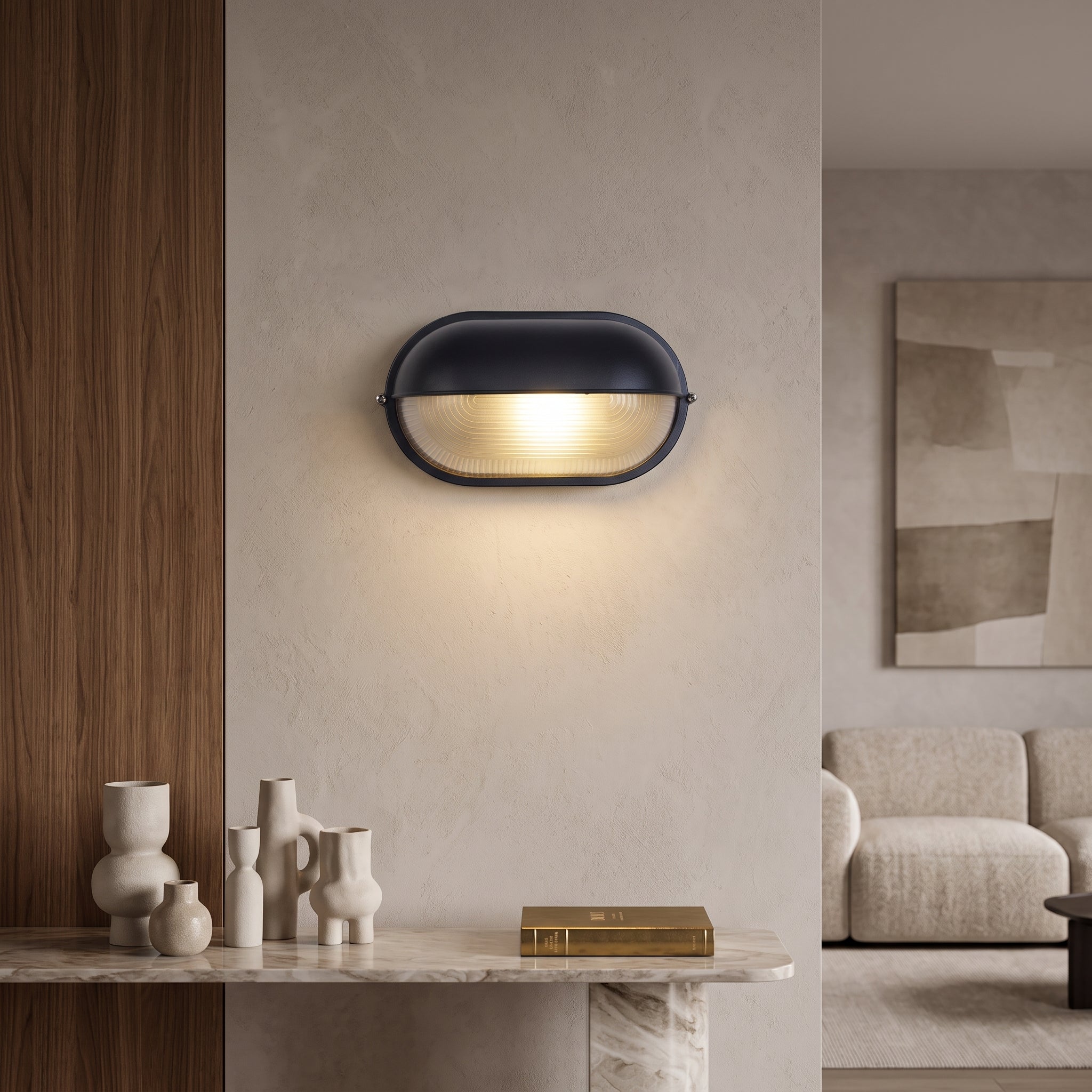 Outdoor wall light with retro lantern design