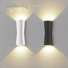 Outdoor wall light with double heads