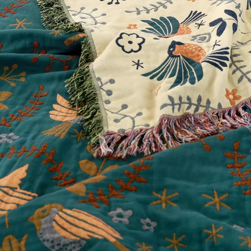 Reversible cotton blanket with nature pattern