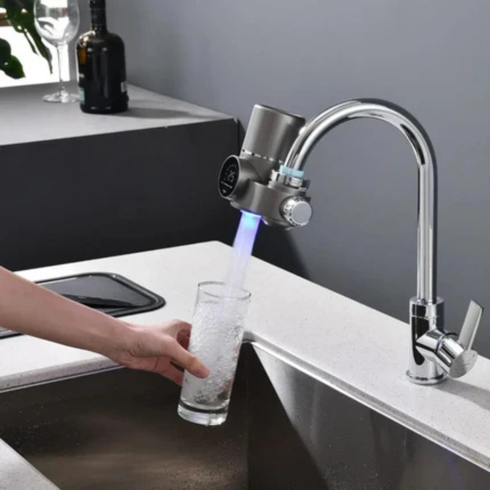 Faucet water filter with LED display and UV technology