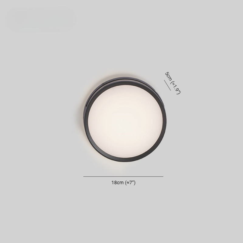 Outdoor wall light with round motion sensor
