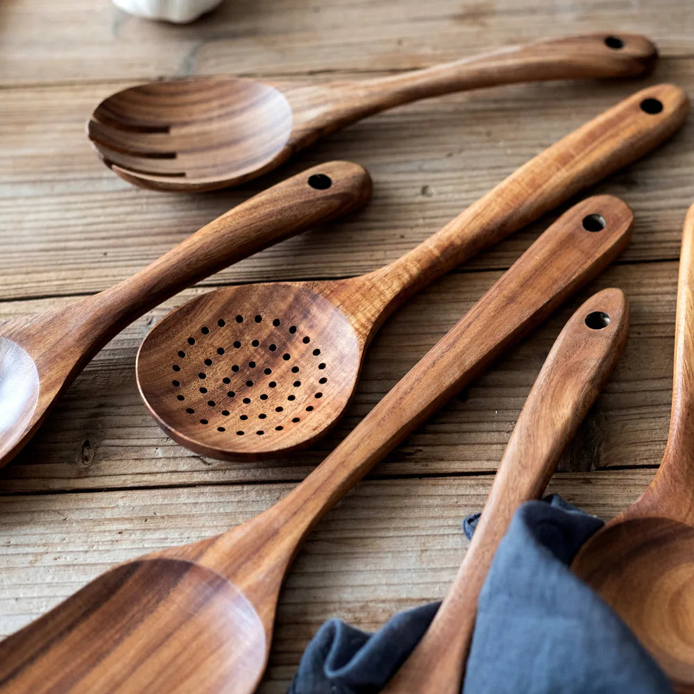 Teak wood kitchen utensil set in 5, 7 or 10 pieces