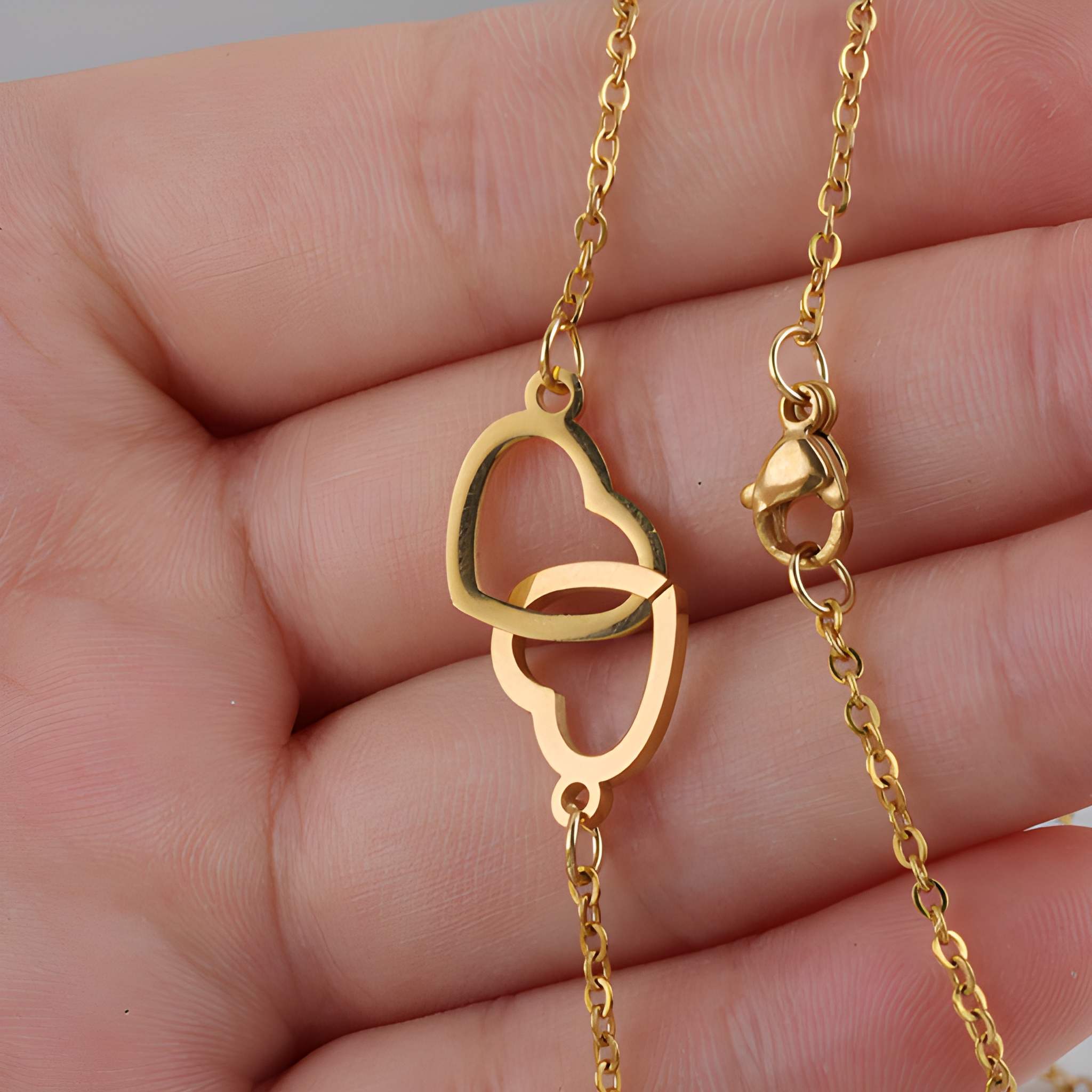 Heart rose necklace for women with rotating gift box