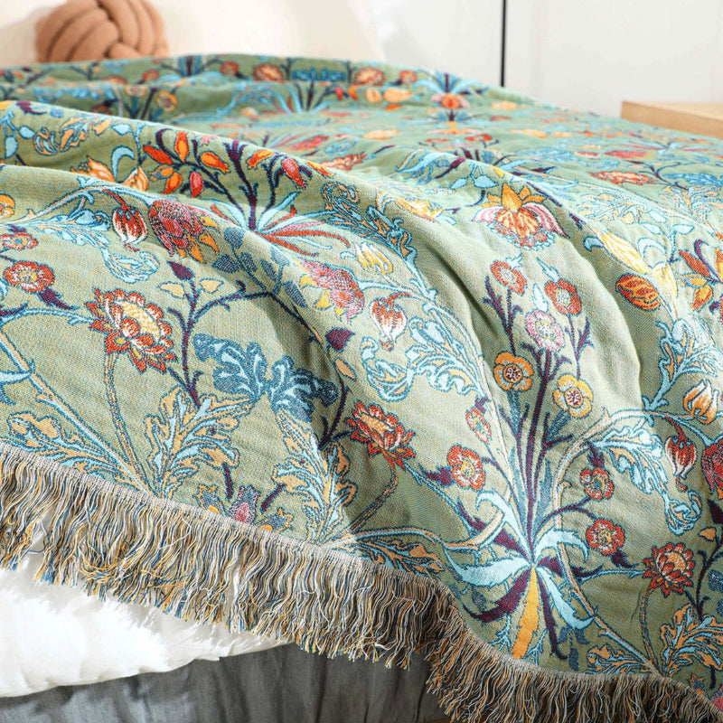 Throw Blanket With Boho Floral Pattern
