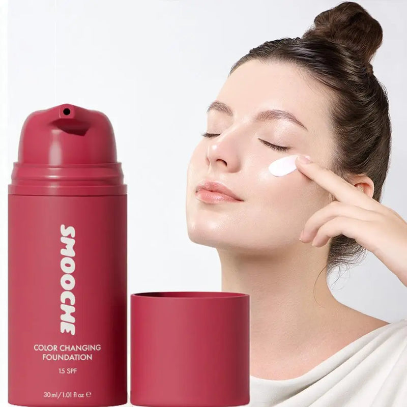 Face Foundation with Shade Adapting Coverage for Fine Lines