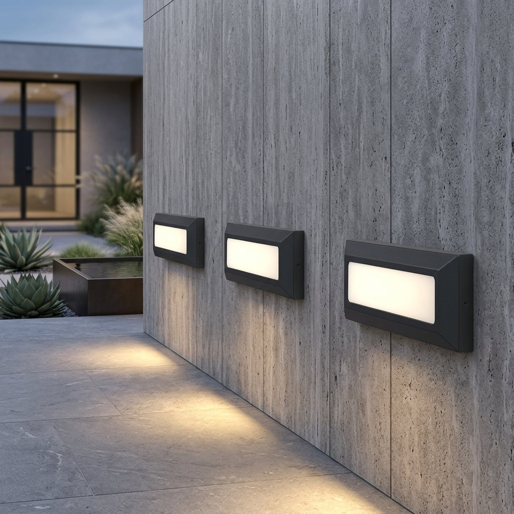 Recessed LED Outdoor Step Wall Light - black