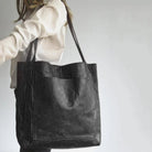 Tote Handbag In PU Leather With Zip Closure - black