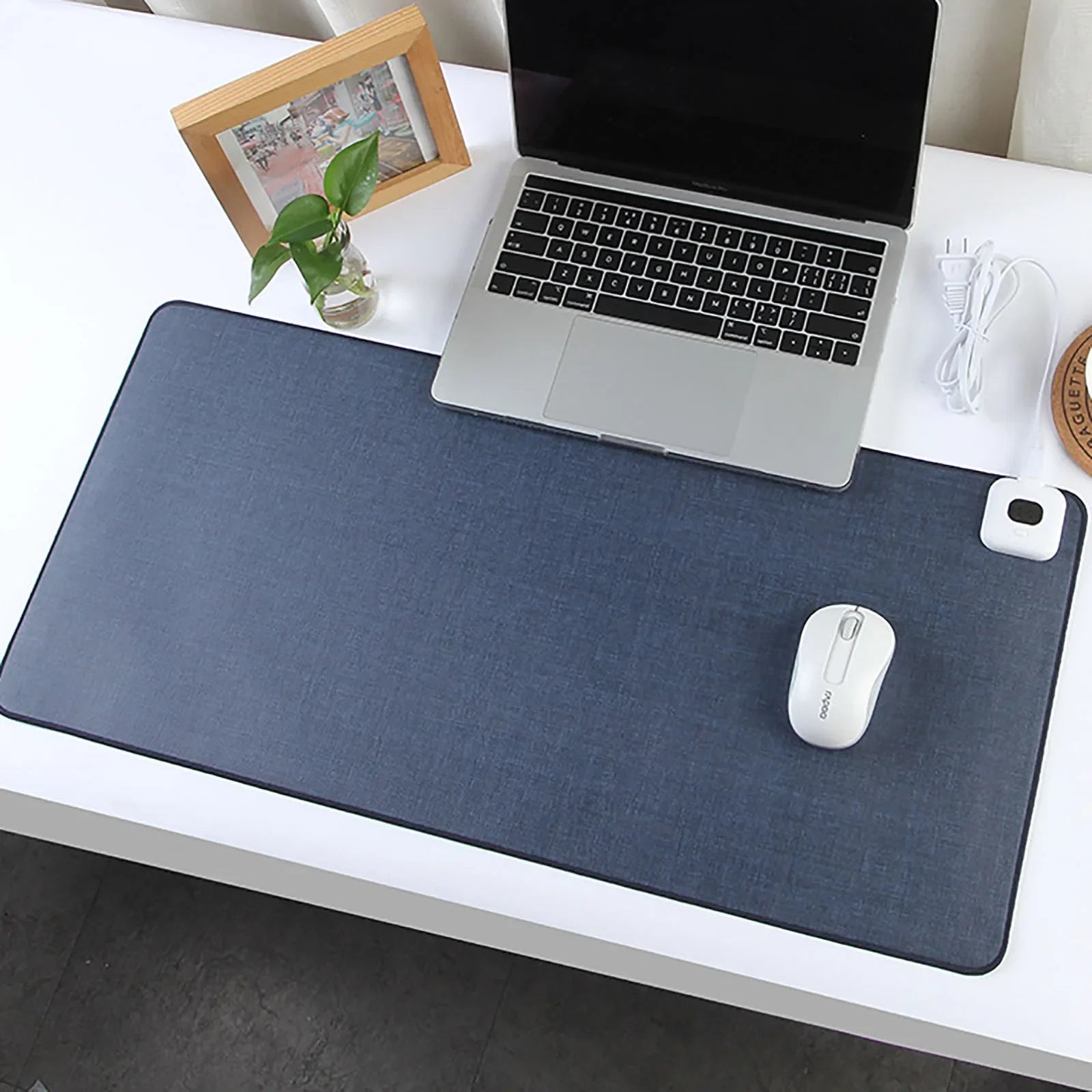 Heated mouse pad with digital display and PU surface - blue